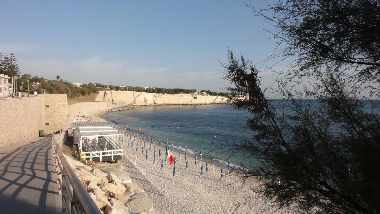 Casa Vacanze La Scalinata Bisceglie Exterior photo